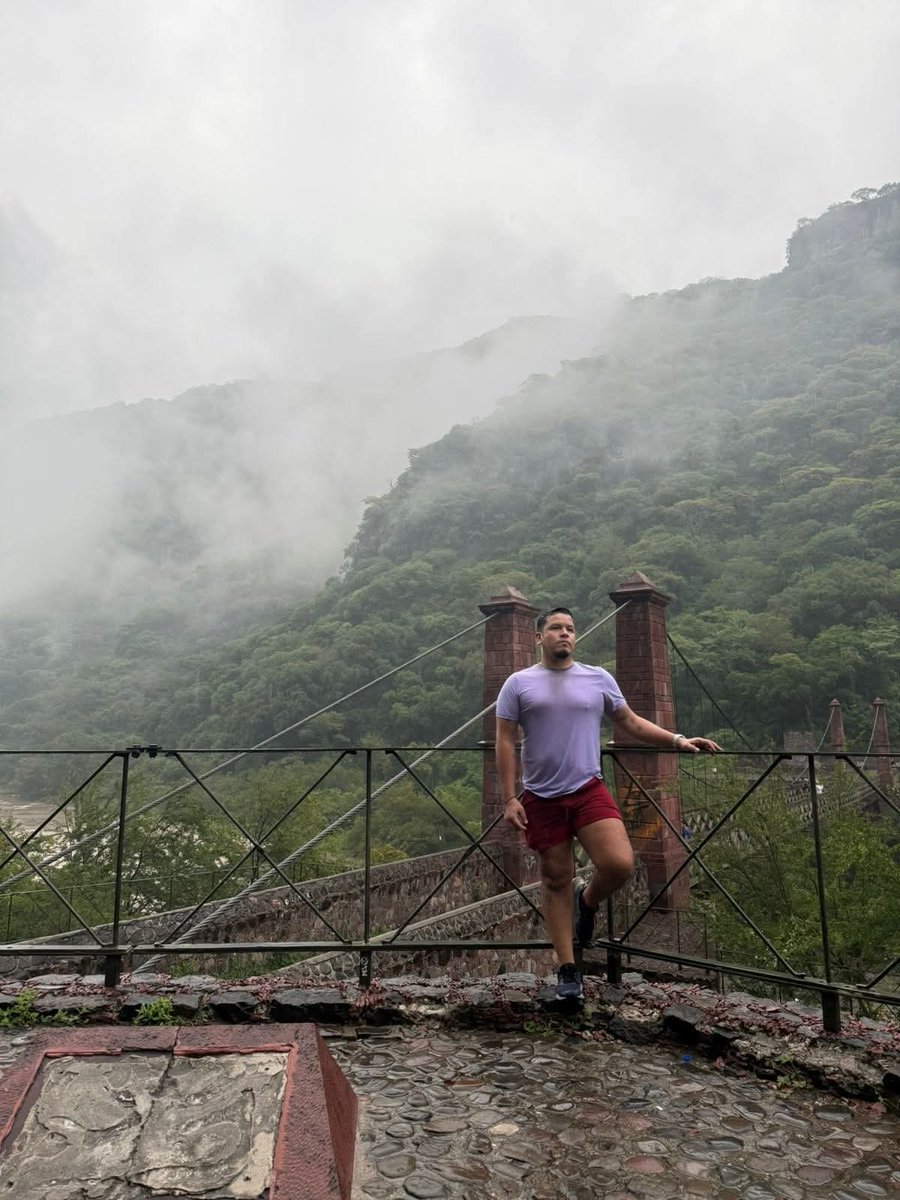 garu_bebe's tweet photo. Barranca de huentitan https://t.co/pkJAddFono