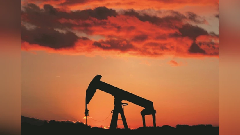 Business Standard (@bsindia) on Twitter photo #Opinion | <a href="/pranjalsharma/">Pranjal Sharma</a> writes that even as the #fossilfuel era is questioned, oil & gas is embracing digital transformation. From IoT sensors and AI-driven predictive maintenance to digital twins and automation, tech is reshaping efficiency, costs, and energy strategies. #Opinion | <a href="/pranjalsharma/">Pranjal Sharma</a> writes that even as the #fossilfuel era is questioned, oil & gas is embracing digital transformation. From IoT sensors and AI-driven predictive maintenance to digital twins and automation, tech is reshaping efficiency, costs, and energy strategies.