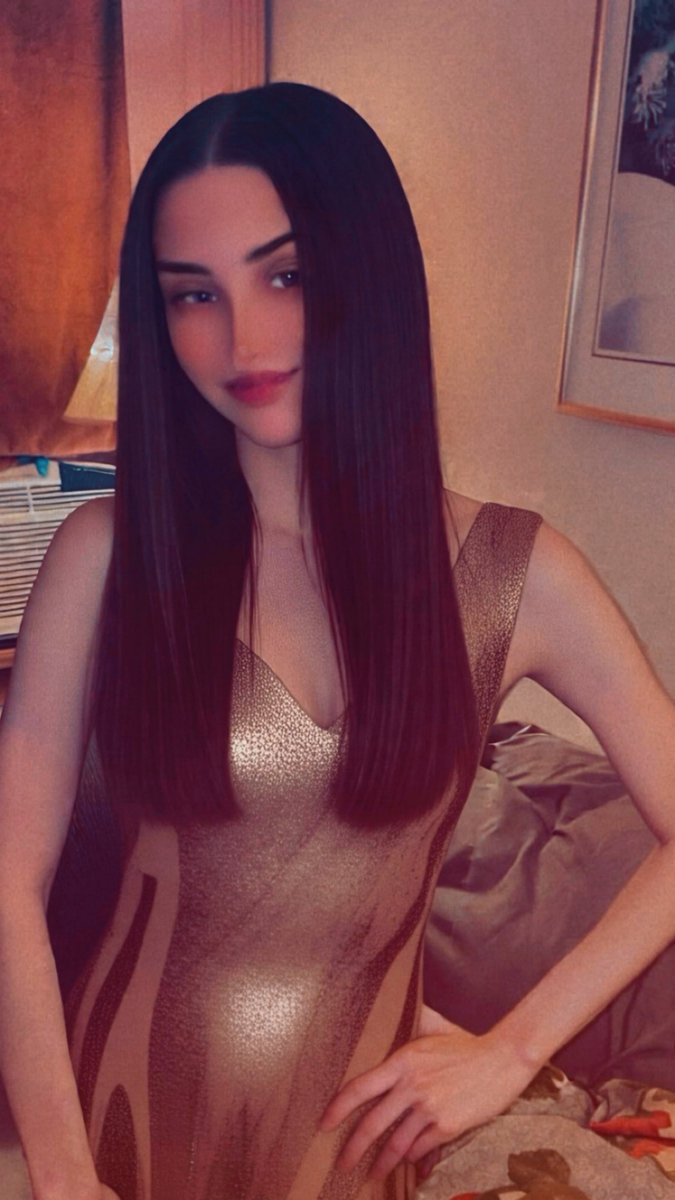 Retweet or else you will get banned! Brand new me ♥️♥️ and I love it 😻 New hair new me who dis !!! what does everybody think about my new hair It suits me well !!! Beauty begins the moment you decide to be yourself, everyone hype me up Strong mind. Strong body. Strong soul #wwe