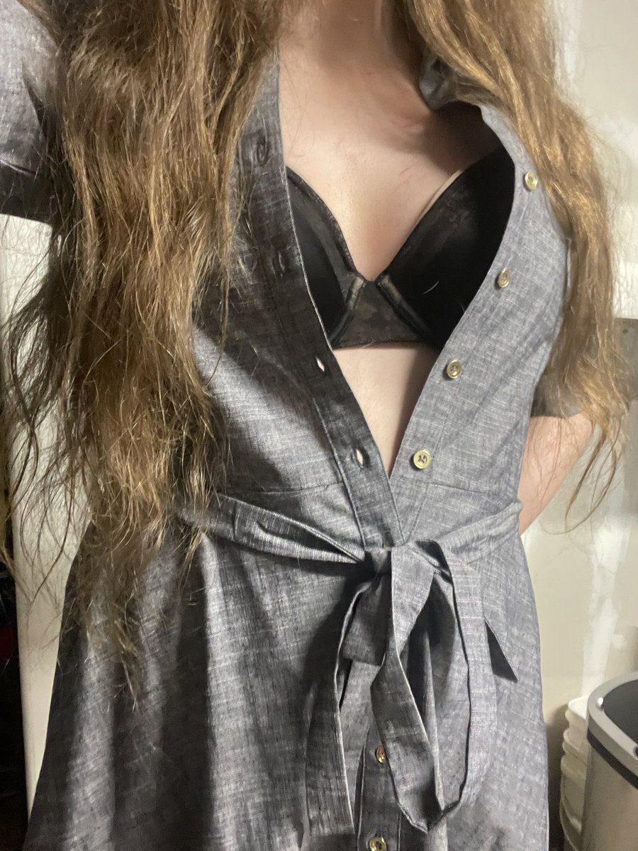 Feels like that one pirate coat top from ffxiv