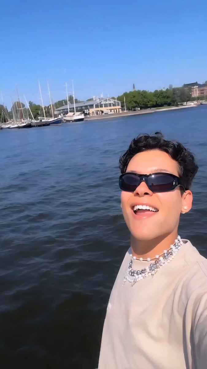 wilmonistheend's tweet photo. 2 days left where you can vote for @OmarRudberg #omarrudbergfans : https://t.co/iHkWKjQ3xp…
If you want to help us #TEN #tenlee_1001 #10velys fans you can vote too for Waves (and Omar too if you want 🥰) ❤️ Thank you @TENsfeed @TenBase_ for helping us sharing it ❤️ https://t.co/AeeY2U1LzY