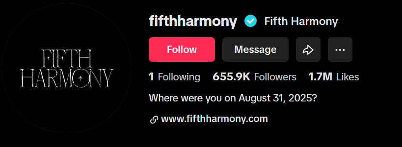 7thais71's tweet photo. Hicieron un tweet para alertar y tiene más de 4M de views; aparecieron en el concierto de artistas más populares, cambiaron el logo, la foto y bio en todas sus redes, y sacaron merch. No se quien sea el que está detrás de esto de Fifth Harmony, pero bien pensado https://t.co/A97NA63P7t