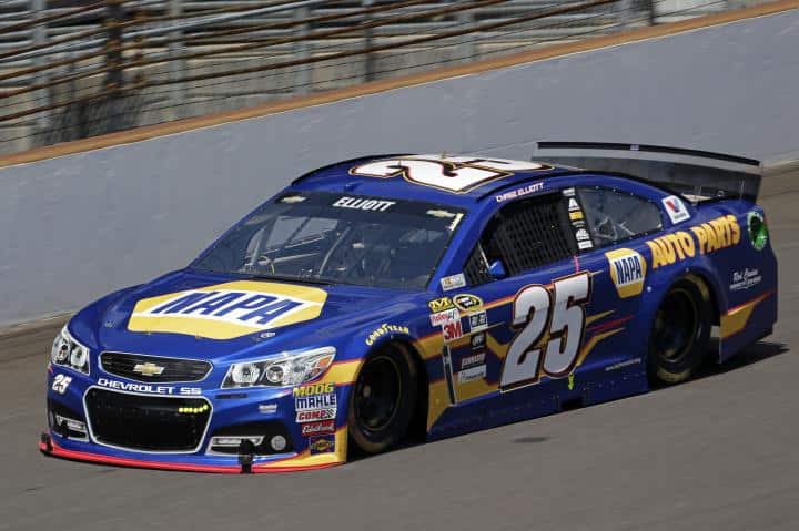 2015: how smart of Rick Hendrick to start Chase Elliott in crown jewel races before his official rookie season.  Kid’s gonna gain so much experience and pick up right where Jeff Gordon left off.  Winning all the big races.  

2025: 💀 

#NASCAR