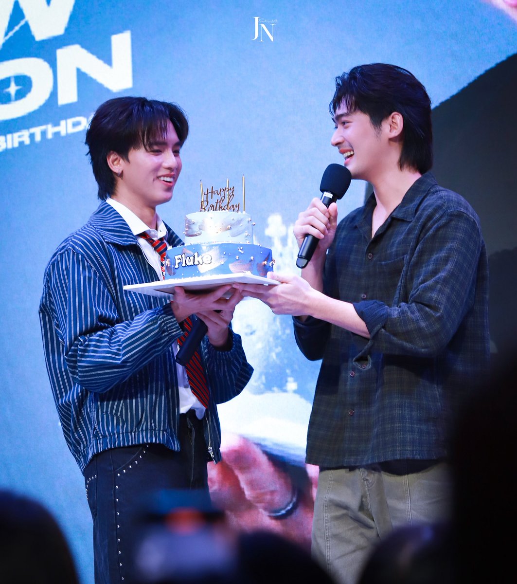 Junior Kajbhunditt Official (@kajbhundittjnfc) on Twitter photo HBD To Fluke
ขอให้เป็นปีที่ดีของฟลุ๊คจ์นะคะ
ขอให้ผลงานเพลงยอดวิวหลายล้านๆวิว
มีความสุขในทุกๆวัน ได้ทำในสิ่งที่รัก
และเป็นที่รักของทุกคนตลอดไป
HAPPY FLUKE PONGSAPAT DAY 
#HappyFlukeDay2025 
#FlukePongsapat #Kajbhunditt HBD To Fluke
ขอให้เป็นปีที่ดีของฟลุ๊คจ์นะคะ
ขอให้ผลงานเพลงยอดวิวหลายล้านๆวิว
มีความสุขในทุกๆวัน ได้ทำในสิ่งที่รัก
และเป็นที่รักของทุกคนตลอดไป
HAPPY FLUKE PONGSAPAT DAY 
#HappyFlukeDay2025 
#FlukePongsapat #Kajbhunditt