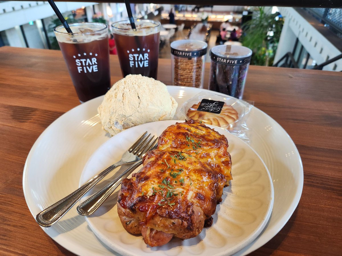 JY120ve's tweet photo. 週6カフェ生活☕ https://t.co/8HSoM0y8qy