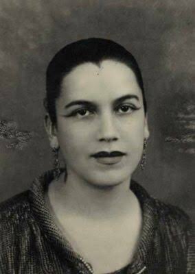 jornalnota's tweet image. No dia 1º de setembro de 1886, nascia Tarsila do Amaral, a icônica pintora brasileira que faria 139 anos! 🎨🎂🎉 

Com uma carreira brilhante no modernismo, Tarsila marcou a arte brasileira com obras como Abaporu e Antropofagia, fundindo cultura nacional e vanguardas europeias.…