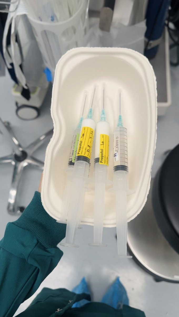 Za21ll's tweet photo. First clinical day in the hospital 🏥🤍💉..
31 Aug https://t.co/SeoXaHFC8l