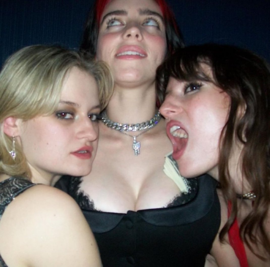 Kai (@overrheatedd) on Twitter photo 