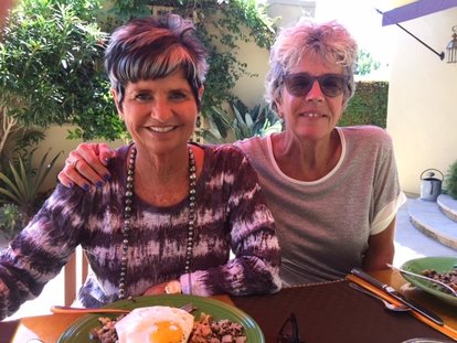 Verta Taylor ve Leila J. Rupp hem akademikler hem gayler hem 30 yildir evliler hem de trilyonlarca makale yazmışlar beraber. Çalışma alanları da ic ice.
Resmen feminist gay life goal