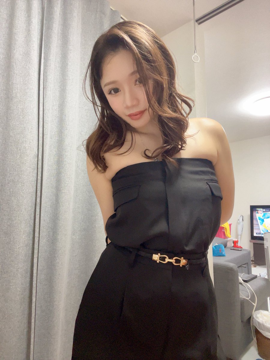 LOLWW__'s tweet photo. この洋服可愛い"(∩>ω<∩)" https://t.co/NiY4CbOAck