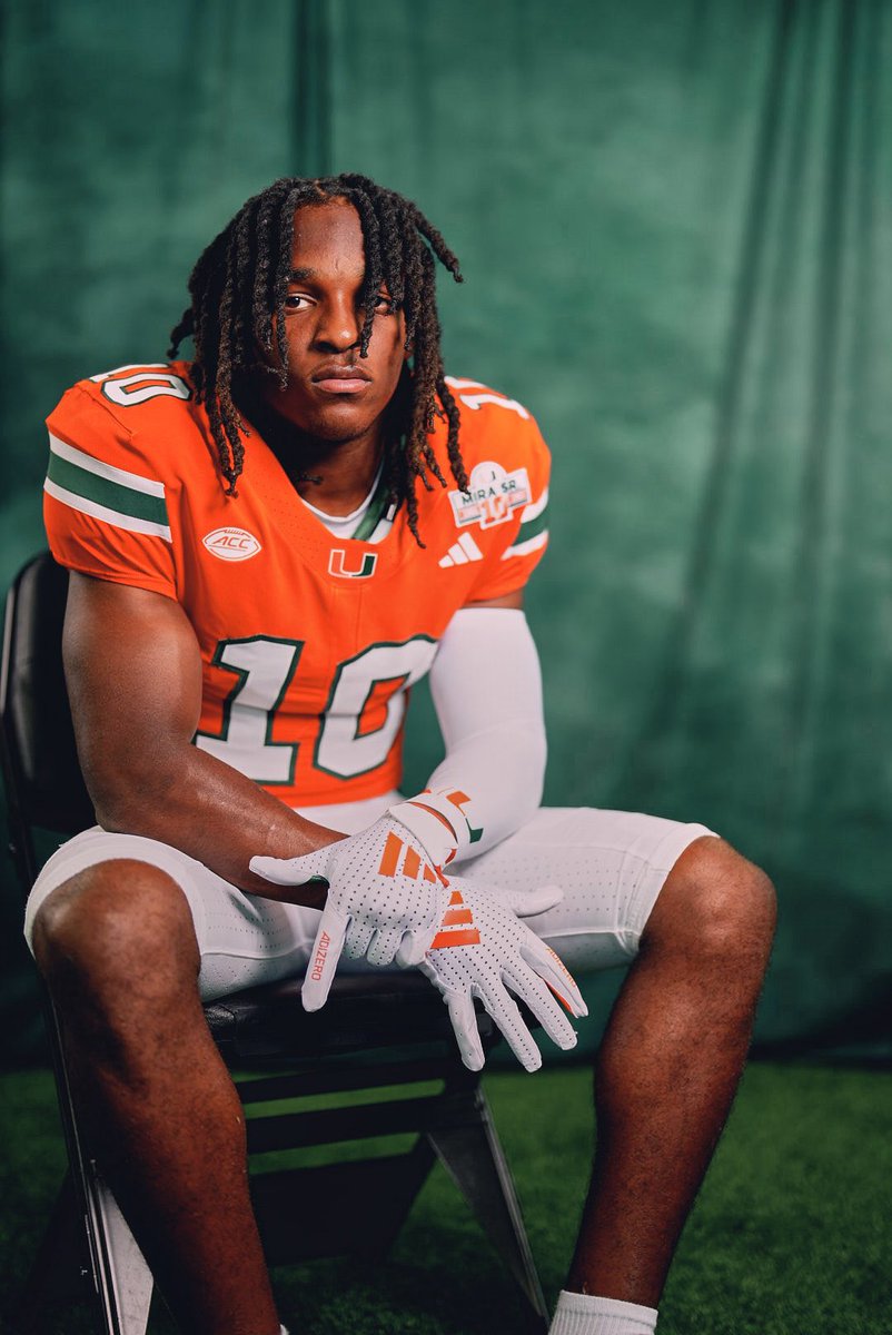 1st game 1st Touchdown 
#superproudofyou💚