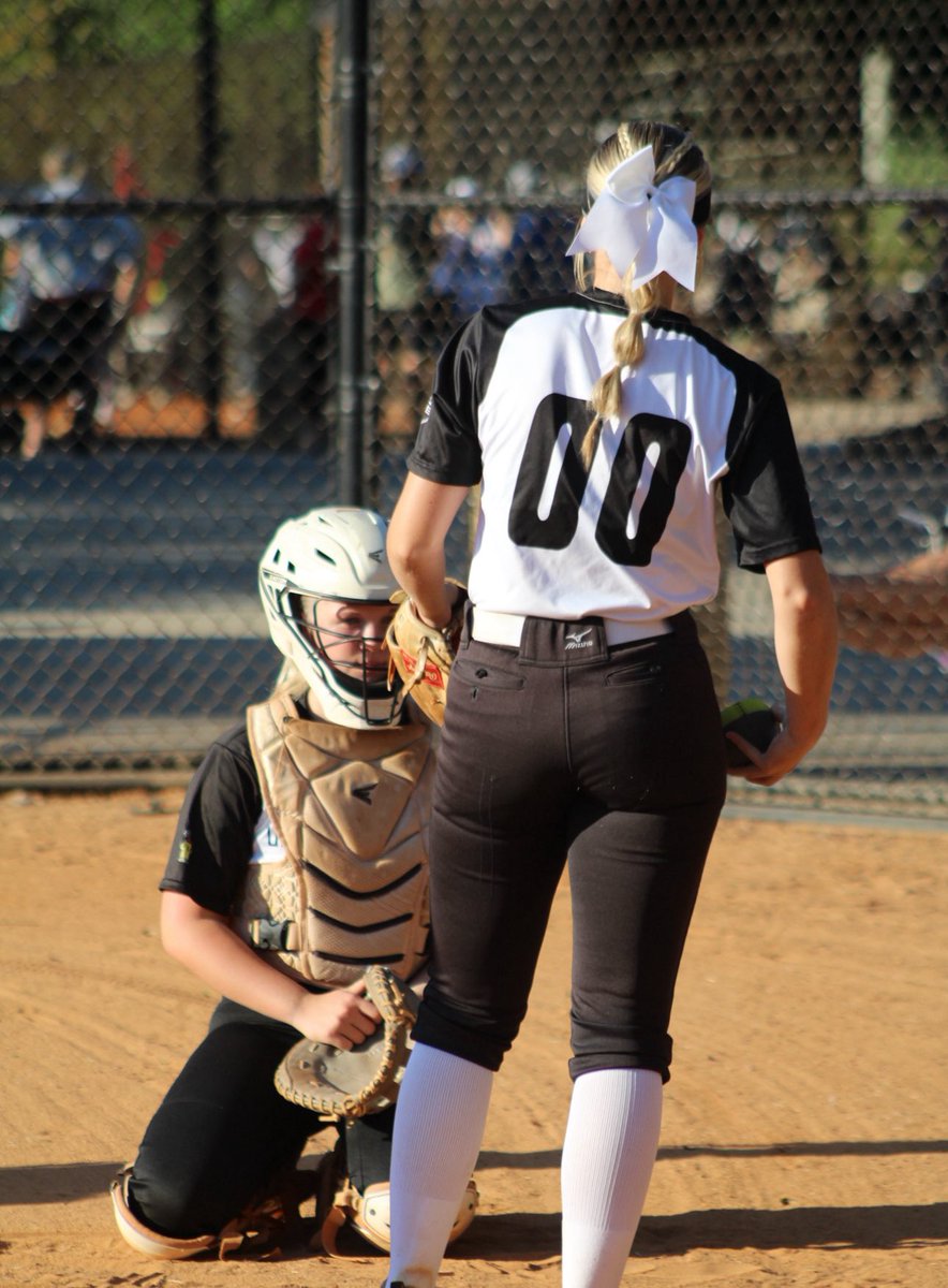 Alexahooks2027's tweet image. Great showcase weekend in Rock Hill. I appreciate all the college coaches and feedback I got. Here’s some pitching highlights from the weekend.
@FC_Hooks
@softballferrum
@GuilfordSB
@Coachjosh8
@USCBSoftball
@MUMonarchsSB
@GoPeaceSoftball
@CoastRecruits
@Sports_Recruits…