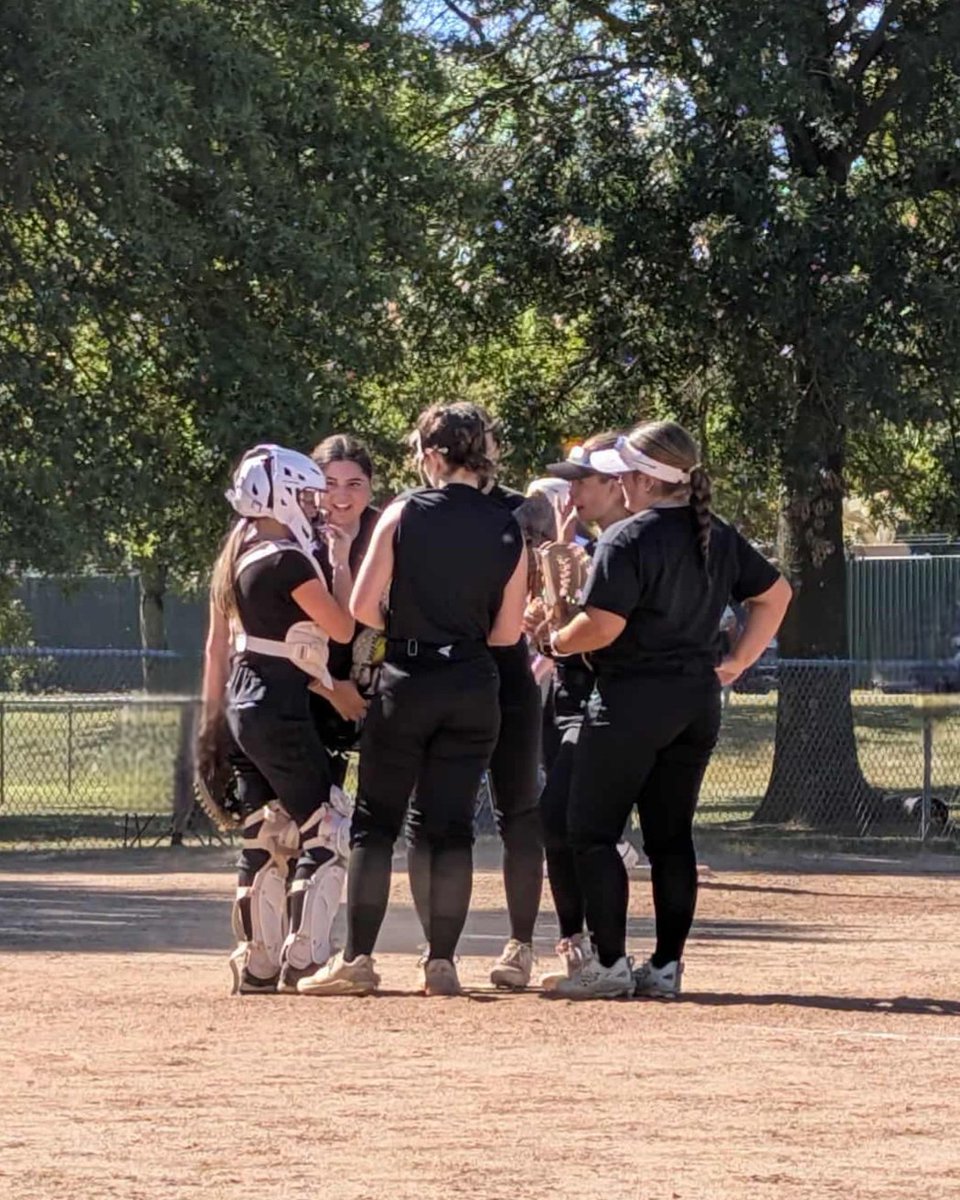 UnityWertman16's tweet image. 16U roster spots are available 🥎🙌🏻

📣27/28 16u eligible girls; all positions considered!

💪🏻 Competitive fall tourneys, winter training, spring showcases. College recruiting assistance, positive atmosphere, team focused approach.  

📧 Send a DM today!