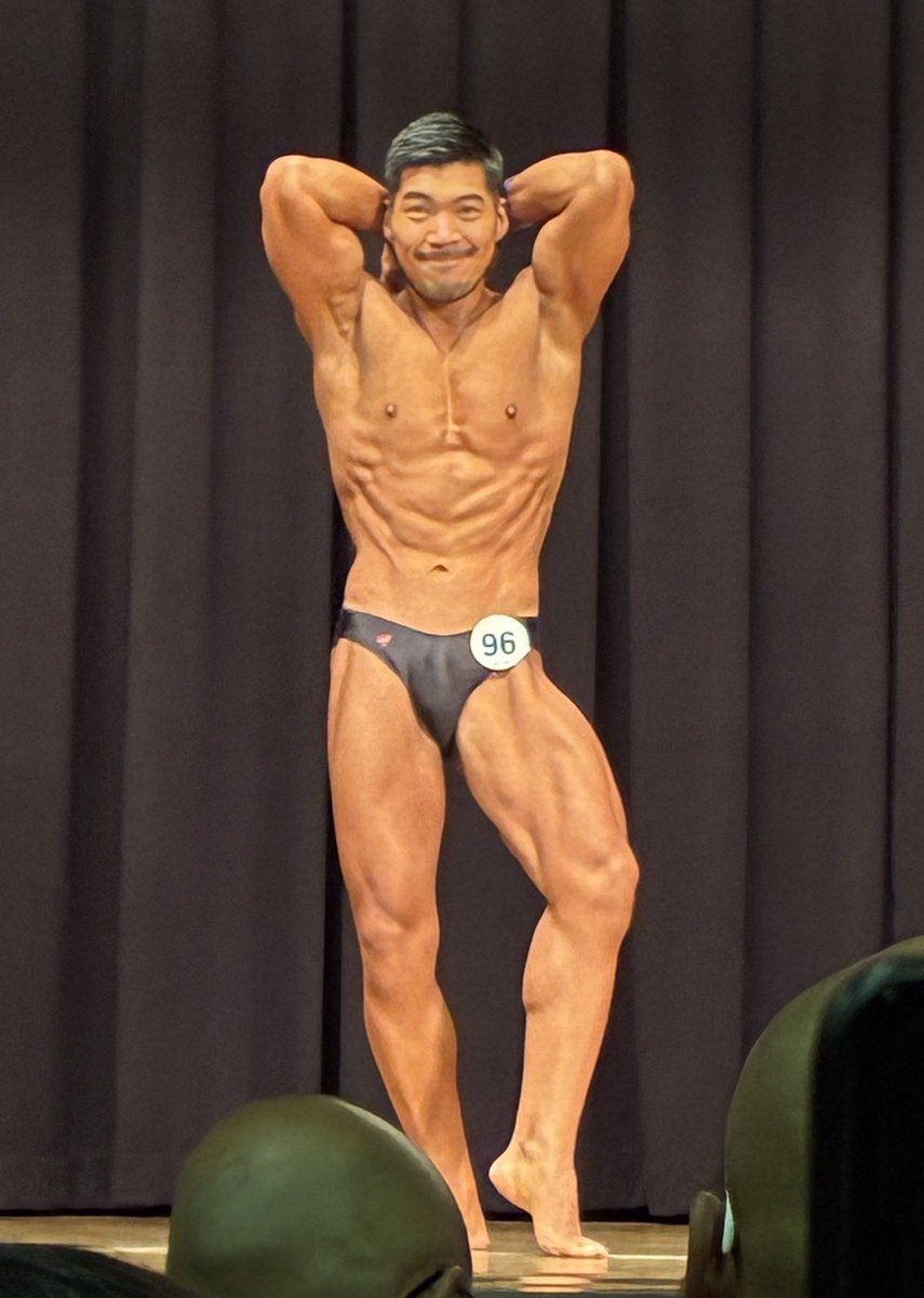 YES157519976's tweet photo. 昨日、関西ボディビル大会出場し予選通過しましたが、決勝に行けず。
しかし、今年は学びの多い減量期間になりました！
お客様にも自分のトレーニング時間や体調を考慮していただきました事、本当に感謝しています。
今日からまた、よろしくお願いします！ https://t.co/Wyxv59UxD0