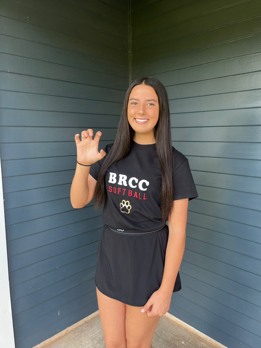 MadisonMenard10's tweet photo. After a great talk with the coaching staff, I am so blessed to announce my commitment to @brcc_softball ! Thank you to everyone who has supported me and I can’t wait to see what God has in store! Go bears! https://t.co/dxuDGWQxRP