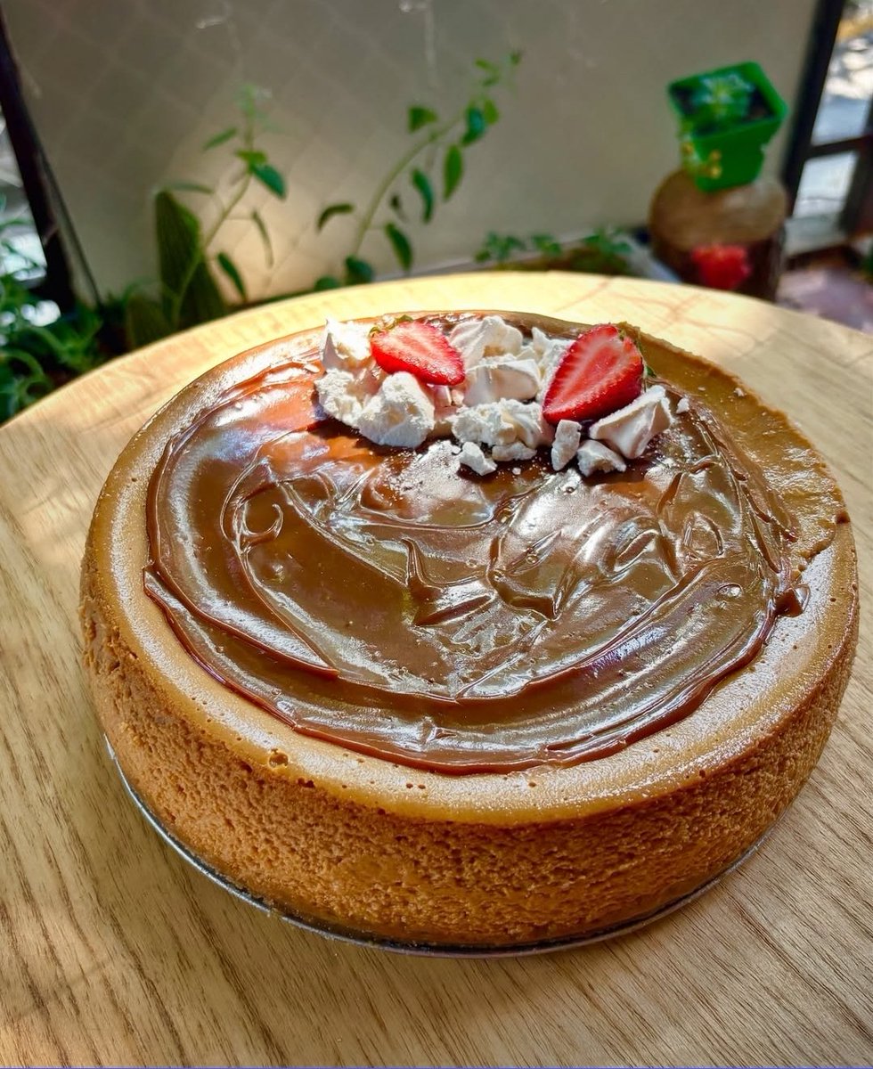 TobiMoraut's tweet photo. @franalverja Sigan a lele_cakes_co en instagram que hace altos cheesecakes https://t.co/kCyyhnLuAk