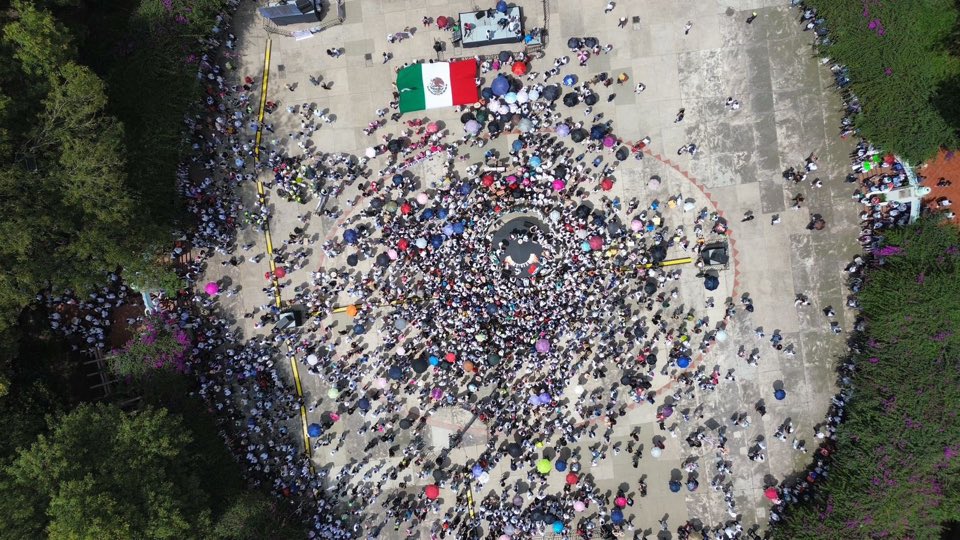 La oposición en México está desconfigurada, no tiene ni pies ni cabeza. Simple y sencillamente no existe.