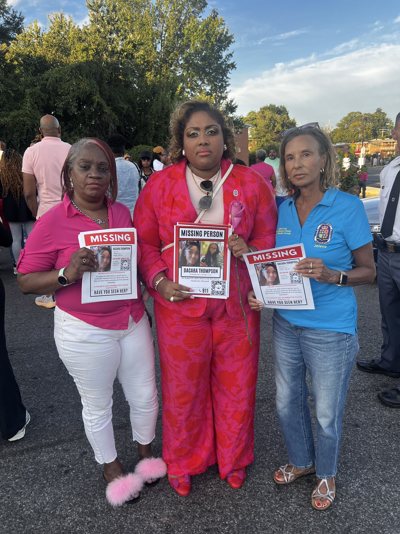 LIFE IS UNFAIR デニ厶 FUC yardsale Unbelievable Find Just Sitting on the Ground at This Yard