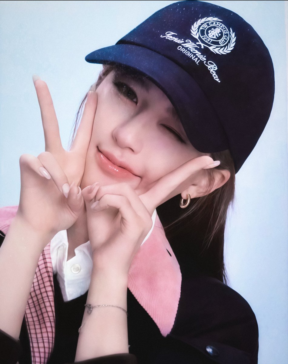 𝖲𝖠𝖢𝖧𝖨𝖵𝖠. tweet media