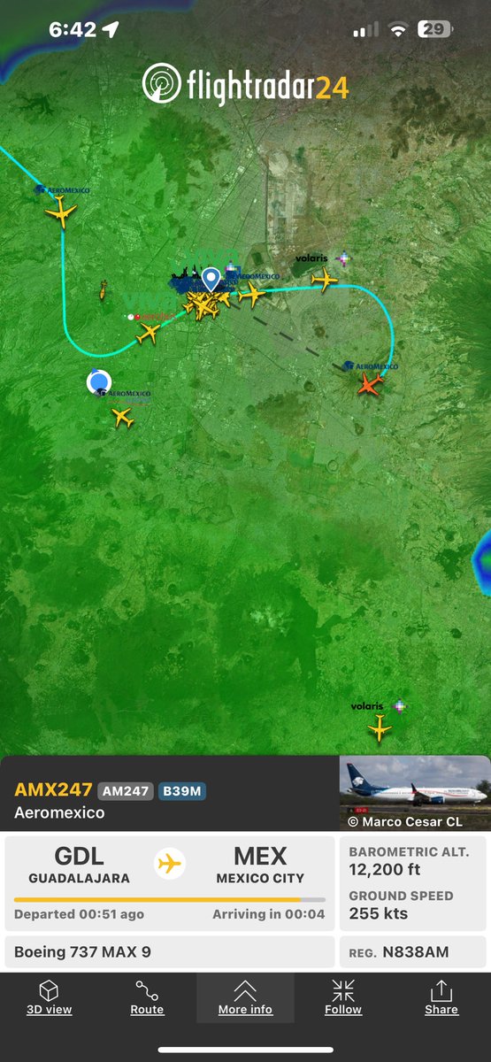 Lluvia torrencial en la cdmx me metí a flightradar y el vuelo de Volaris 401 de Mzt a Mex aborto aterrizaje, detrás venía Aeromexico 247 de GDL a Mex también aborto
Por qué no cierran el aerop 10 min?
Por que ponen en riesgo a pasajeros !!!!
<a href="/viajaVolaris/">Volaris</a> <a href="/AICM_mx/">Aeropuerto Internacional Benito Juárez CDMX</a> <a href="/Aeromexico/">Aeroméxico</a>