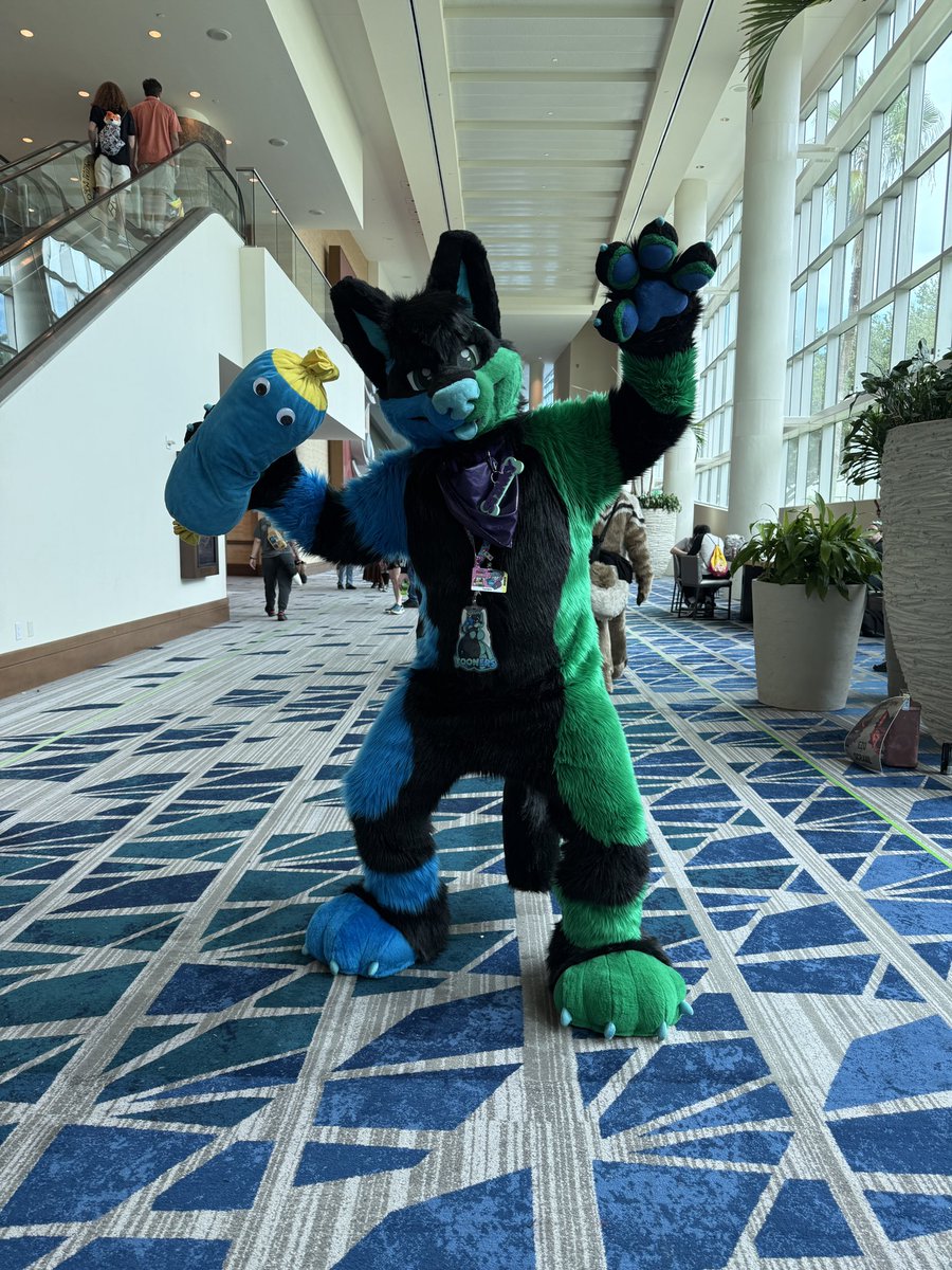 Ranchy has eyes now…. 🤣🤪💙💚

📷 <a href="/Drawrgi/">Tekky @ Megaplex</a>