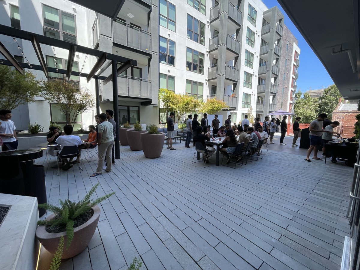 ModeraSPS's tweet photo. A huge THANK YOU to all our residents who came out and enjoyed our Taco Party on Saturday August 30th! And thank you to JC from Chamitos Taco Catering for serving up those mouthwatering tacos! https://t.co/6JwCja9cax