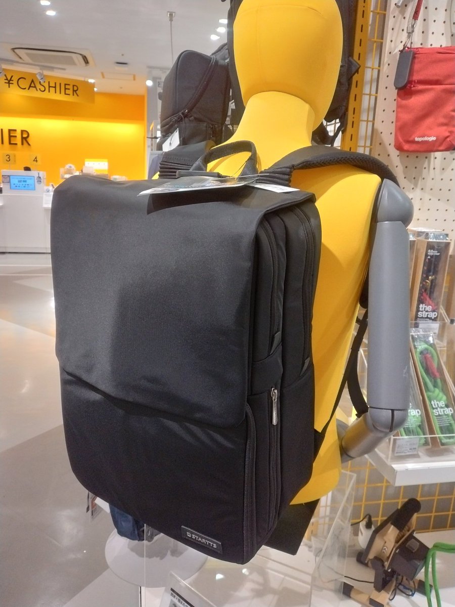 LOFT_SAKAE's tweet photo. \STARTTS(スターツ)ビジネスバッグ特集/
栄ロフトに、強撥水ビジネスバッグが入荷いたしました。収納や、肩への負担軽減も計算されたバッグを、ぜひ店頭でお試しください!
■6階 バラエティ雑貨売場
#STARTTS
#栄ロフト https://t.co/y1tfdQAIMm