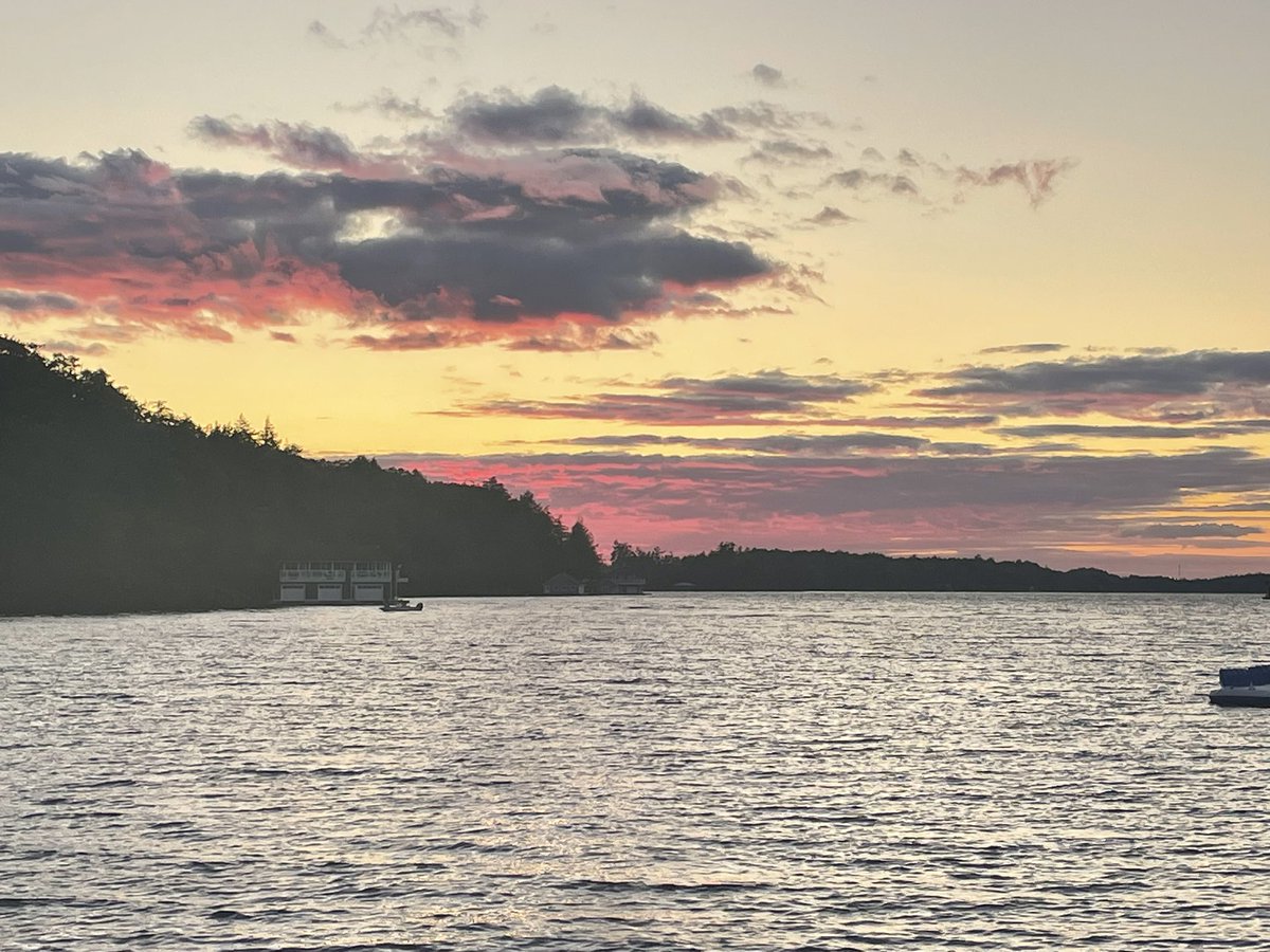 Hard to believe it’s the last unofficial summer weekend! A couple beauty sunsets! #muskoka #cottage <a href="/Muskoka411/">Muskoka411 News</a> <a href="/Kawartha411/">Kawartha 411</a> <a href="/DistrictMuskoka/">District of Muskoka</a> heck of a summer!