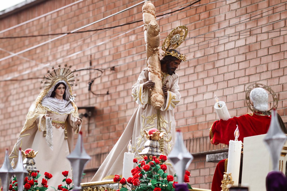 ___Susss's tweet photo. Consagrada Imágen de Jesús Nazareno de la Salvación y
Santísima Virgen de Dolores. https://t.co/7tFHHuMreY