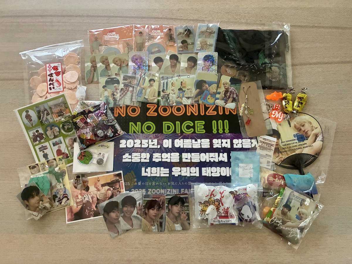 2日目もたくさん会ってくれてありがとう☺️
会場行けば誰かしらいるから楽しい😆

グッズ買わないつもりが…
結局たくさん買ったチョロオタです😅