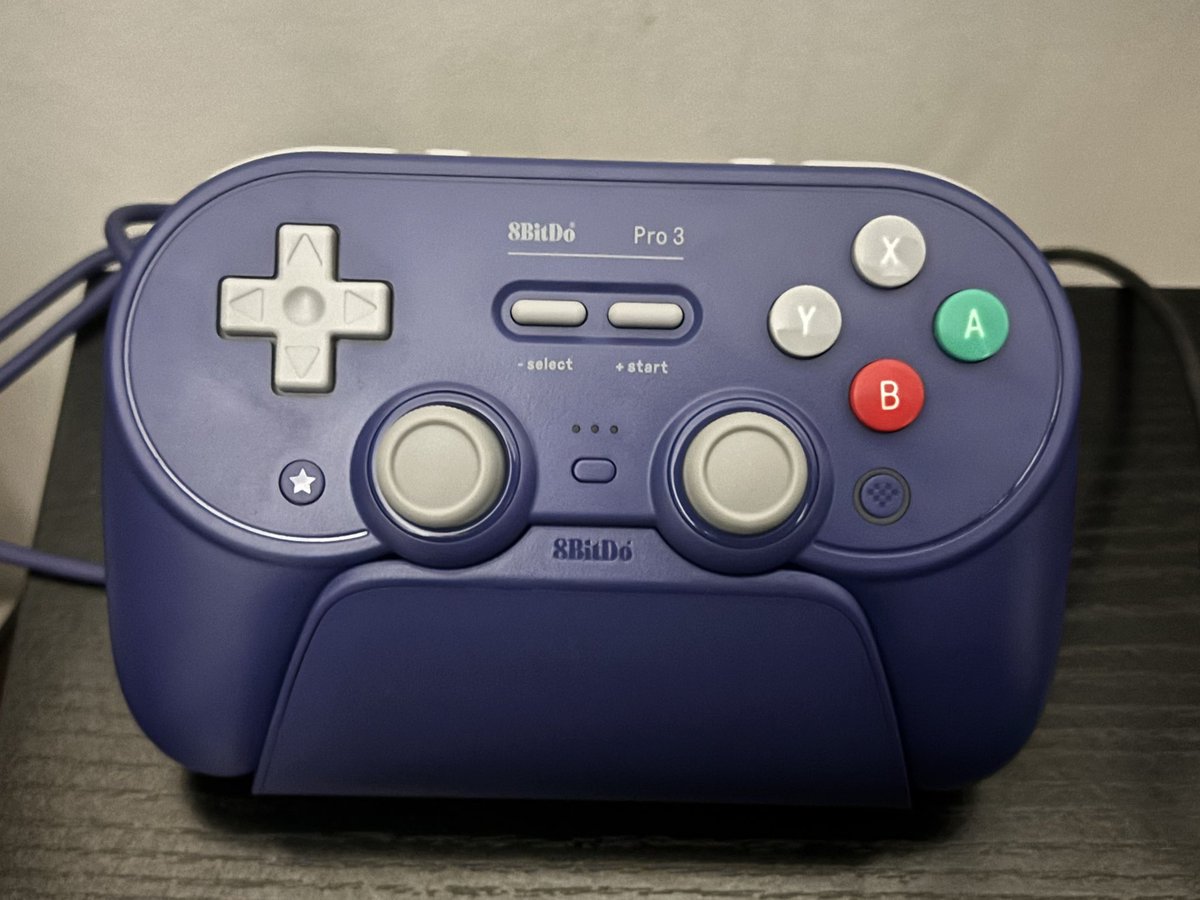 BebeGG360's tweet photo. @JoshuaHobin Just bought that one myself!  Awesome controller! https://t.co/9HMiUjMk6r