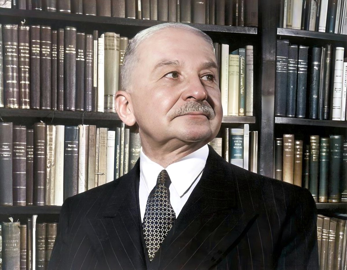 QuotesforGoal's tweet photo. "Cuando los precios se elevan, el público piensa que las mercancías se han encarecido y no ven que es el dinero que se ha abaratado"  

Ludwig von Mises https://t.co/rsVK96q17p
