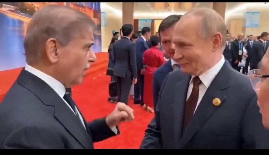 دیکھو پیوٹن، آپ کے لیپ ٹاپ کی میں مریم سے بات ضرور کروں گا مگر وعدہ نہیں کرسکتا کیونکہ وہ میرٹ کے علاوہ کسی کی نہیں سُنتی!