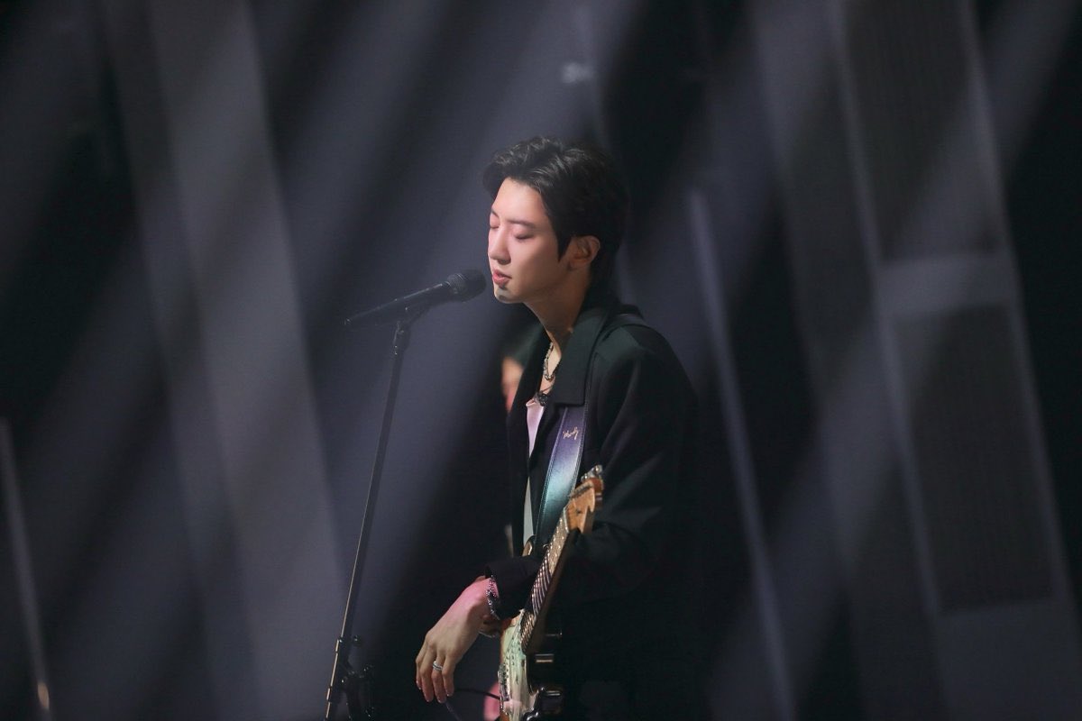 CHANYEOL will have his first solo appearance on a Japanese show!!!!!! 😭🥹

M:ZINE broadcast on September 13, Saturday