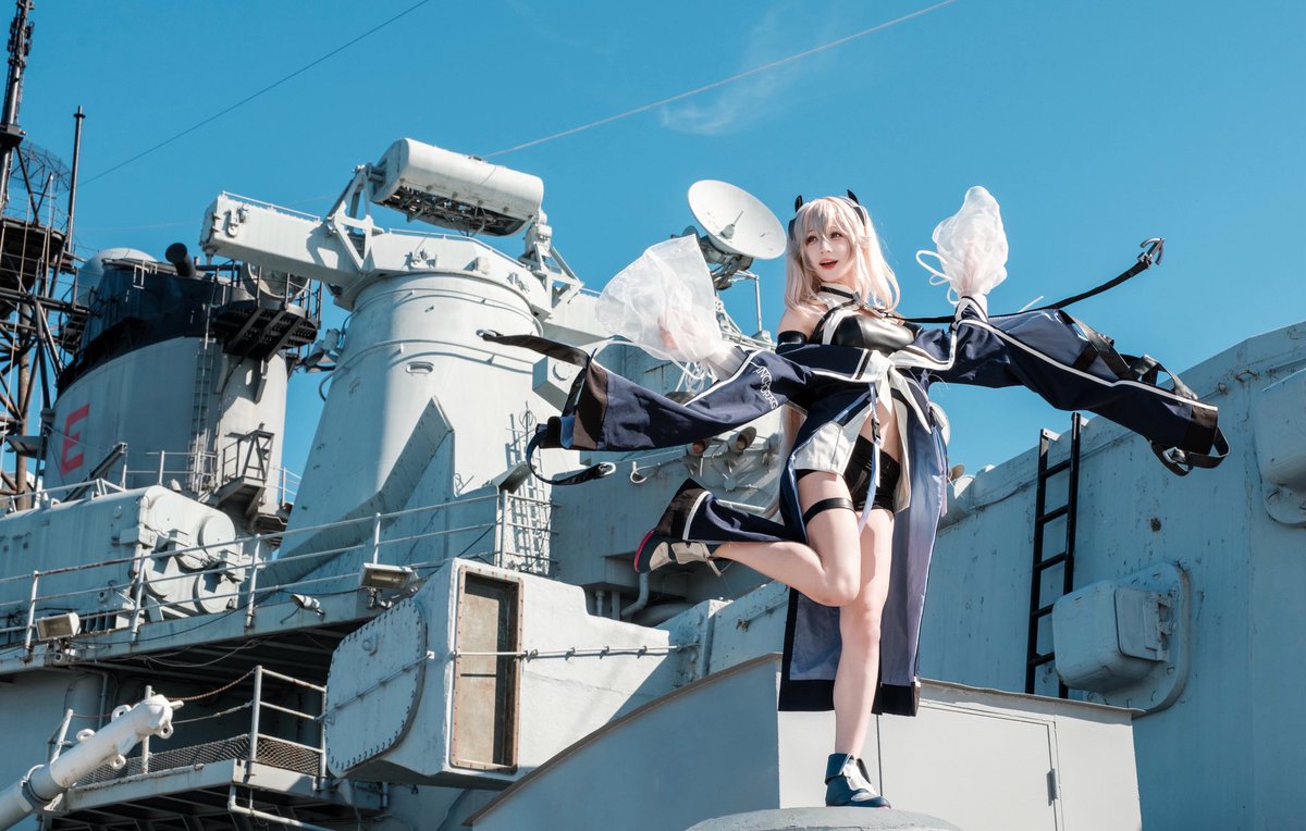 mission…complete? teacher, that’s great!!! #azurlanefes was amazing with you commanders!! thanks for coming to spend time with me and watch me dance ♪♪♪♪♪ i hope you enjoyed it ehehehe~ ⚓️
#yostar #azurlane