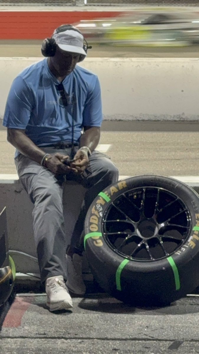 We chasing 5th place <a href="/BubbaWallace/">Bubba Wallace</a> … <a href="/AJDinger/">AJ Allmendinger</a>  now sitting in P6. Spotted <a href="/Jumpman23/">Jordan</a> looking on…<a href="/goodyear/">Goodyear</a> <a href="/KauligRacing/">Kaulig Racing</a> 
<a href="/C_Rice1/">Chris Rice</a> <a href="/racecar2292/">Rick Benton II 🎚☝🏼⚾️🇺🇸🏁</a>
