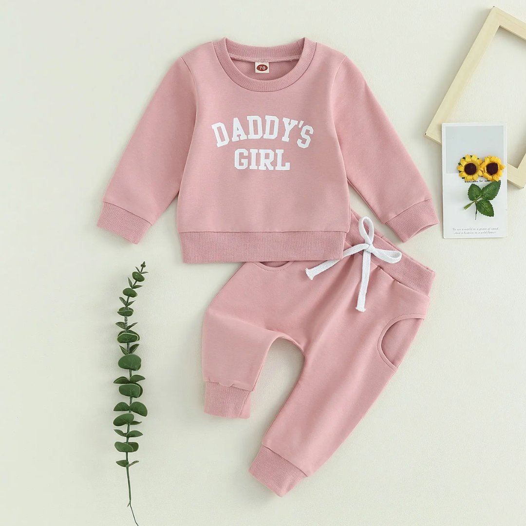 MomoriiOfficial's tweet image. Keep your little one warm this fall with our letter-print sweatshirt + comfy pull-on pants set. 💕
✨ Fall-ready fashion for your mini trendsetter – shop now and wrap her in cuteness! 🍁
#MiniStyleStar #BabyFallFashion #ToddlerOOTD #CutestBabyStyle #FallOutfitInspo