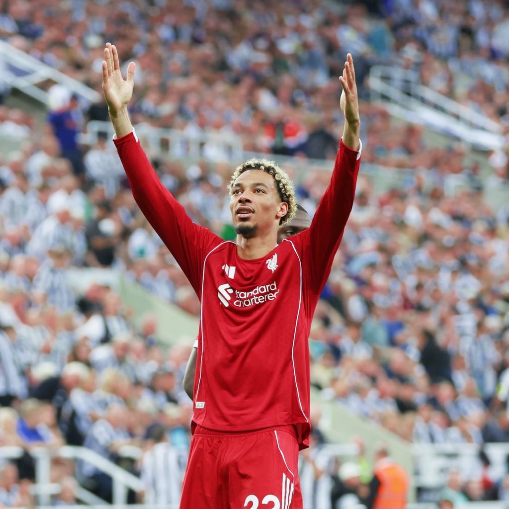 Liam 💫 tweet media