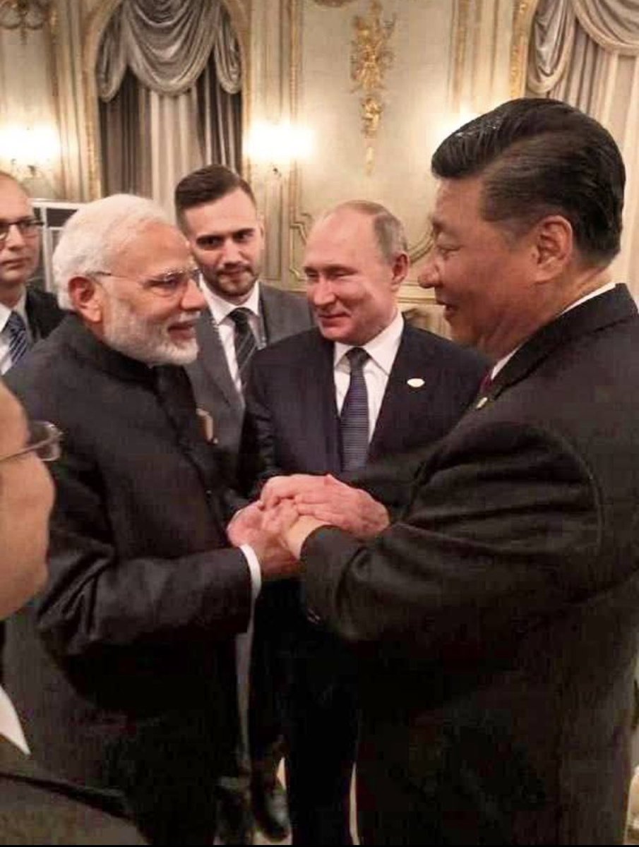 pardhu_leo's tweet image. Certainly, this pic will give tremors to Potus... 

#Modiplomacy