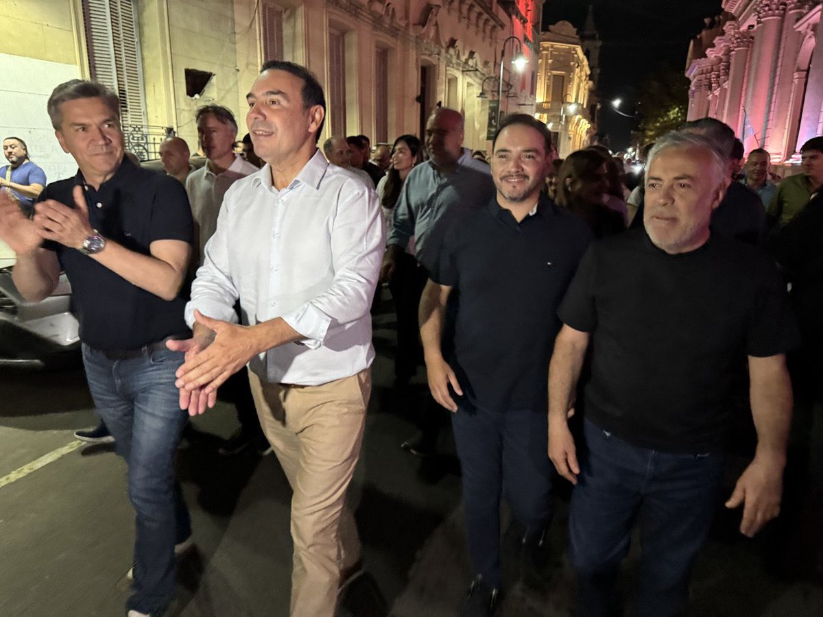 alfredocornejo's tweet photo. Quiero felicitar a @JPValdesok y @gustavovaldesok por el contundente triunfo en las elecciones de Corrientes. Este resultado refleja el reconocimiento de los correntinos a una gestión seria, responsable y comprometida con el desarrollo de la provincia.

A Juan Pablo le espera una gran responsabilidad como sucesor de  Gustavo, quien deja una administración ordenada y con un prósperos futuro.