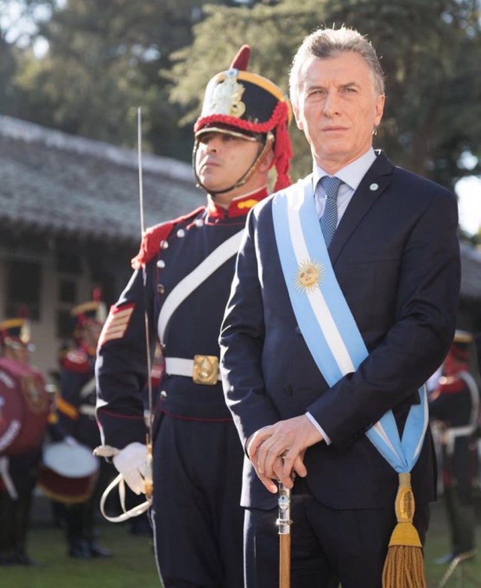 Demasiado presidente para el ignorante pueblo argentino