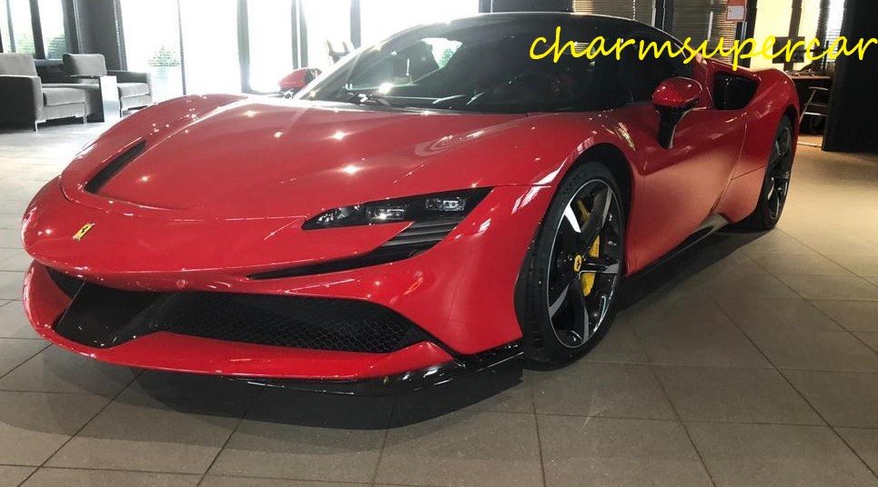 #DREAMS #supercar Beautiful in the dim light, it seems to want to be discovered.