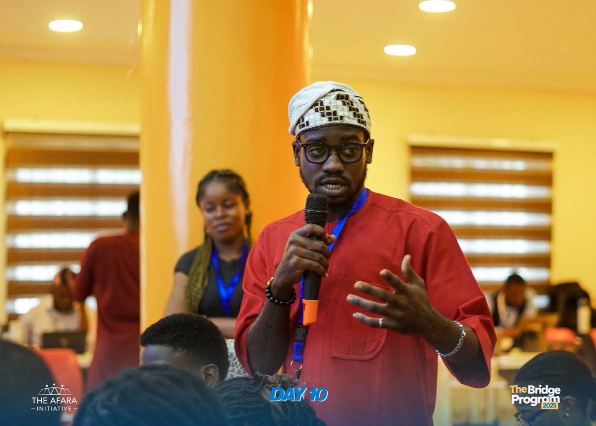 UniosunSDS's tweet photo. We are proud to announce that three outstanding students of Osun State University have been selected as Pioneer Fellows of The Bridge Program (a prestigious leadership fellowship for top 5% Nigerian students), including the SDS, College of Health sciences PRO, Kasali Fathia. 
... https://t.co/LK7pJhlnMQ