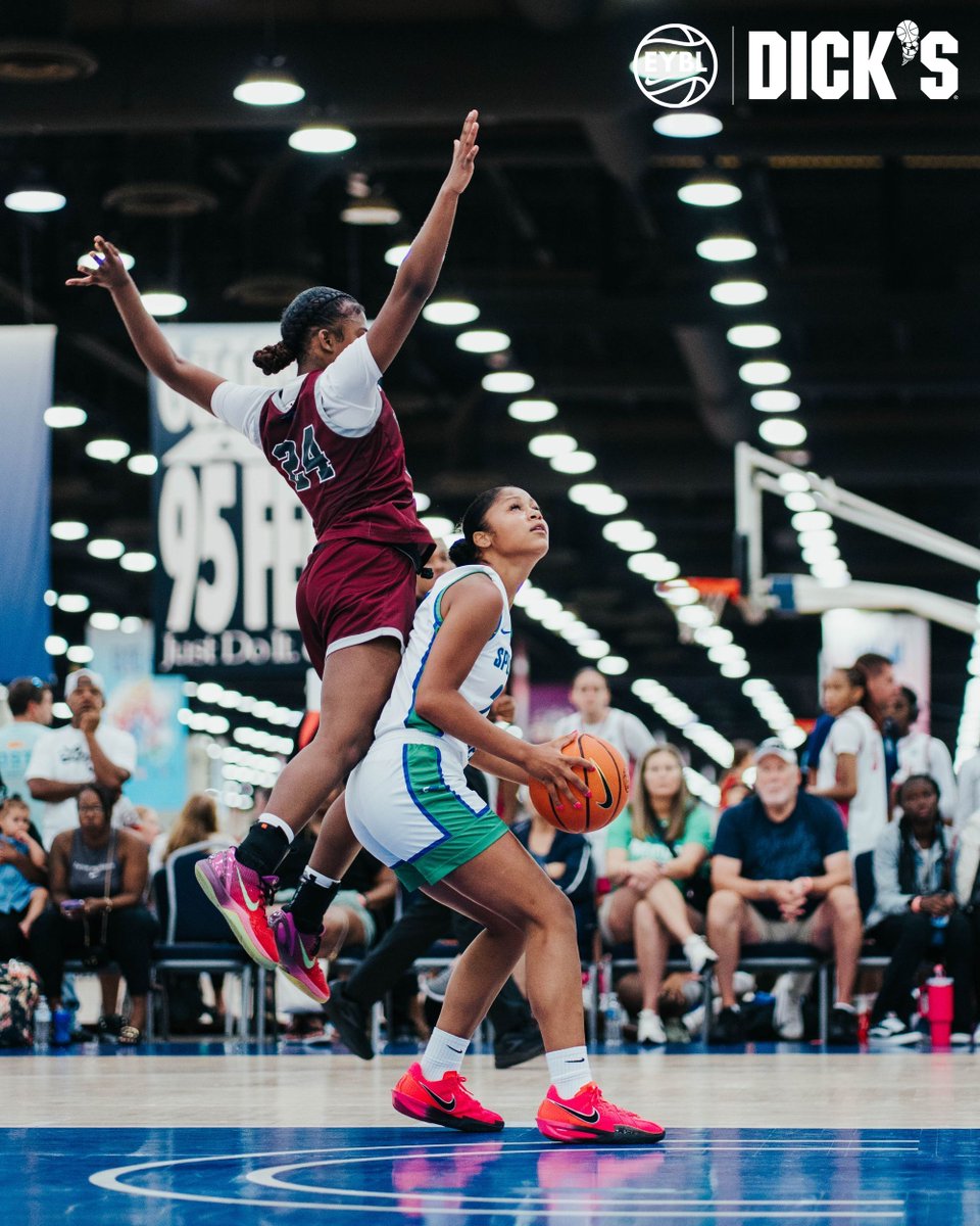Shot fake got ‘em flying ✈️⁠ 

#SCAFam #EliteMindset #NikeFam #2025EYBL #RoadtoChi #JustDoIt