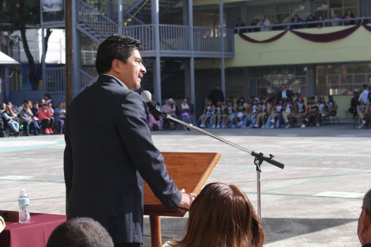 Sección 10 SNTE CDMX tweet media