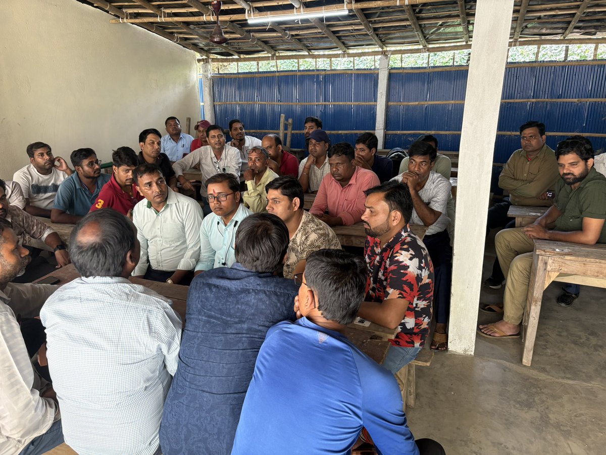 kumarrajeevsup's tweet image. #एक कार्यपालक सहायक जो #BPSM से है, को छोड़कर बाकी सभी कर्मचरियों का वेतन बढ़ा दिए मुख्यमंत्री जी, कार्यपालक सहायक पर कब दया दृष्टि पड़ेगा मुख्यमंत्री जी का ! @NitishKumar @cmbihar @BEASA_BIHAR #manday #TREASURE #Bihar #Bpsmbihar