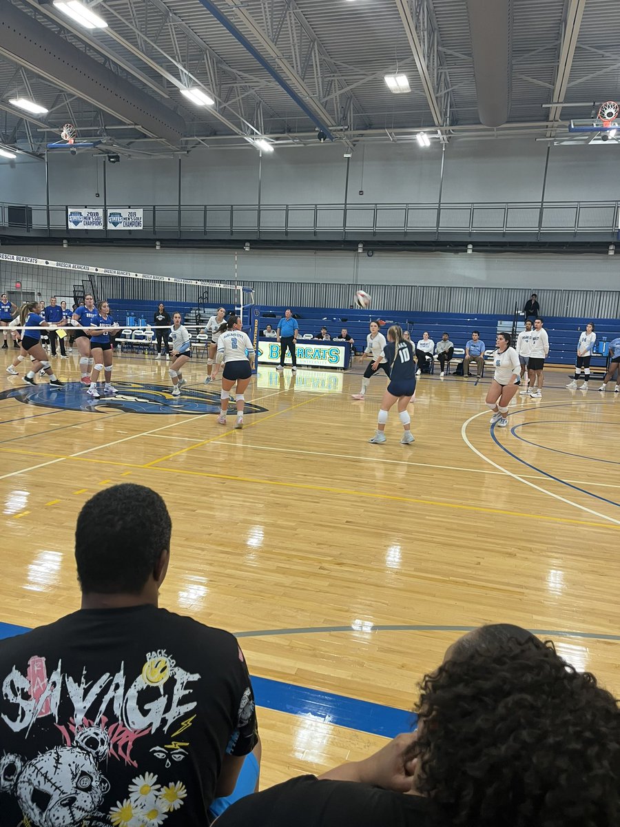 HEick84's tweet photo. First College game for @adearing5 #GoMightyOaks https://t.co/yOwlAjfZeW