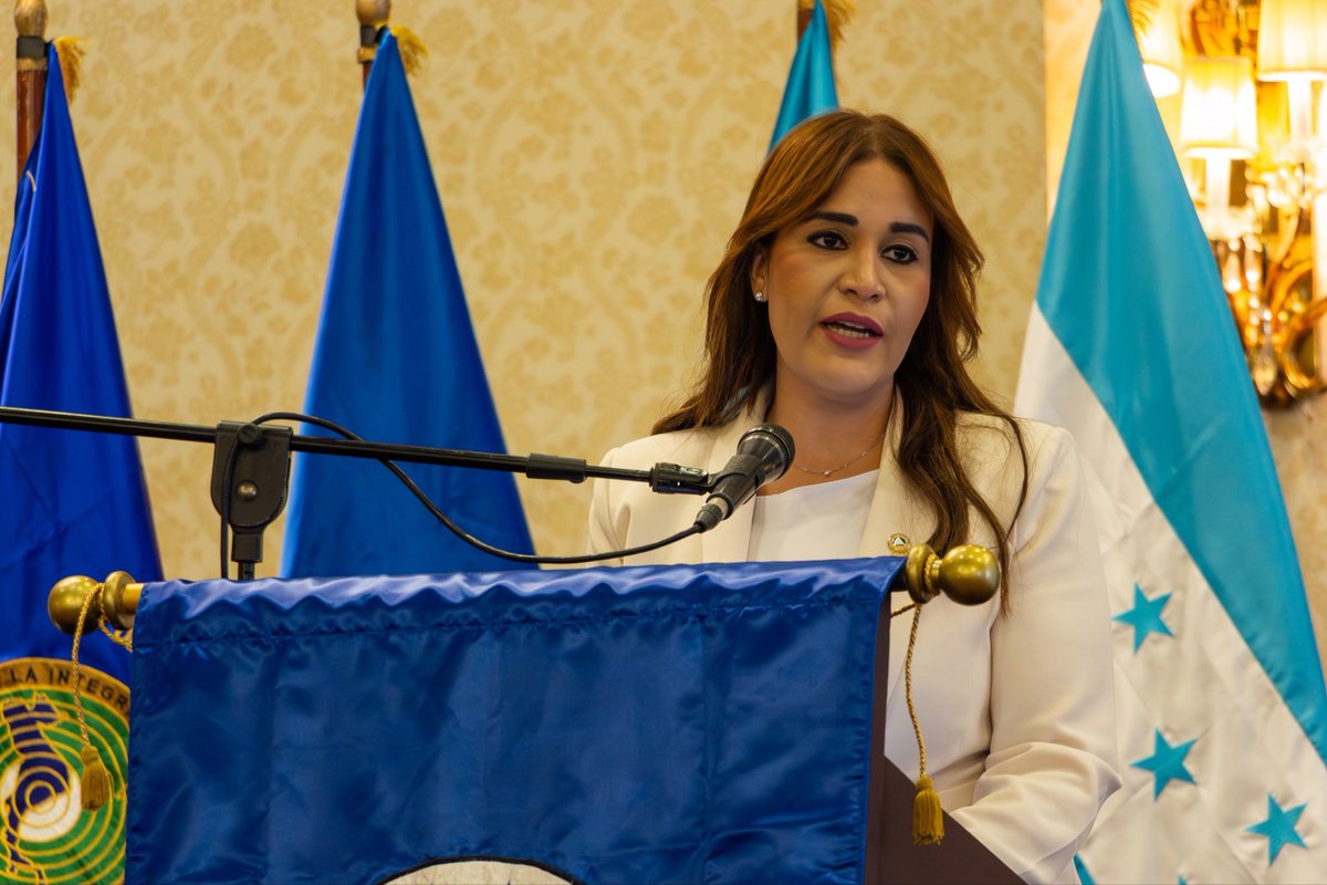 🫢¡Diputada Michelle Ortiz impulsa políticas regionales para MiPymes en el mercado global!👀

Visita: youtube.com/@ElNuevoDiario…

#ElNuevoDiarioRD