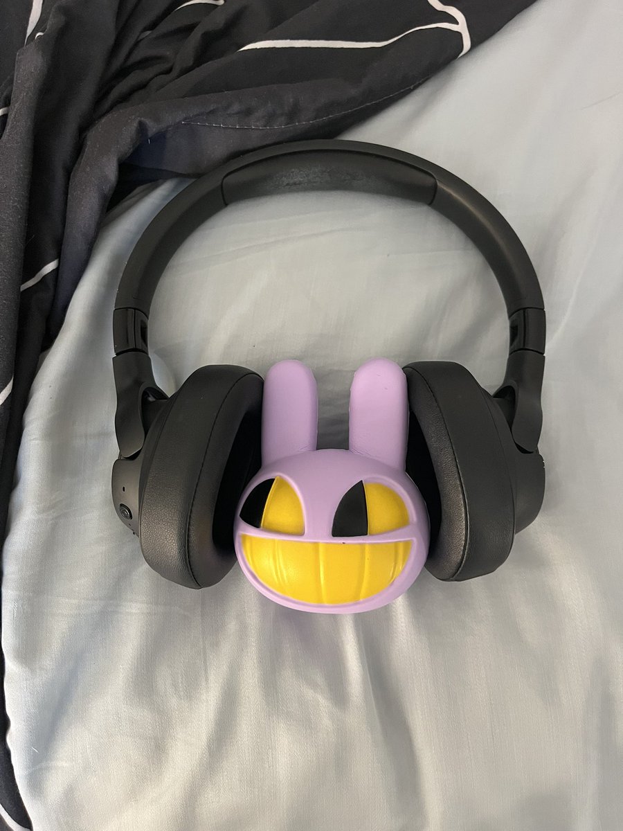 <a href="/funtimefrightz/">FuntimeFrightz</a> try not to be the coolest and most thoughtful friend in the world challenge (impossible) ‼️‼️‼️‼️🗣️🗣️🗣️🔥🔥 bBRUUHH they gave me all this stuff a while ago and BROOOOO I MISS THEM SO MUCHHHH WAHHHHH 💔💔💔 FRITZ UR THE BESTTTTTT UGHHHHHH