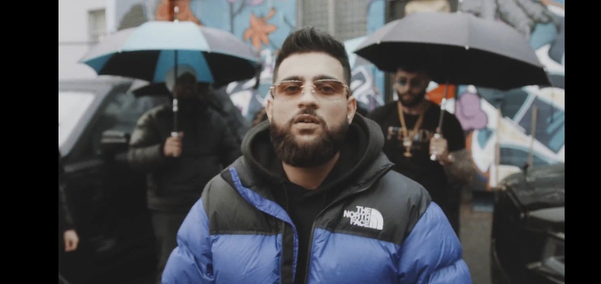 hawa_ka_jhokka's tweet photo. “If "52 Bars" doesn’t make you feel like the "main character…" sorry bro, you lost your card.”
#KaranAujla #52Bars #TREASURE https://t.co/RhZKP1J77q